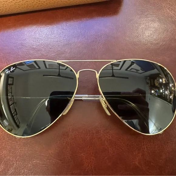 Ray-Ban Gold Aviator Sunglasses RB3026 - Picture 3 of 6